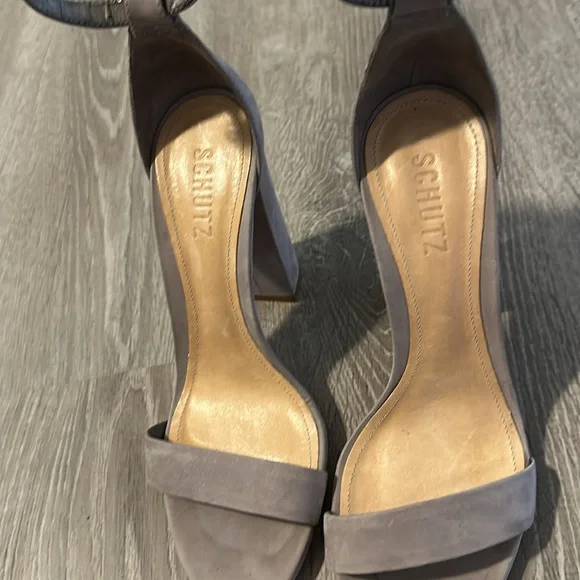 Schutz Women’s Sz 8‎ Enida Neutral Suede Ankle Strap Open Toe Chunky Block Heels - Picture 12 of 14